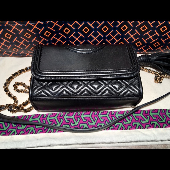 Tori Burch Black Quilted Leather Micro Crossbody - Picture 4 of 8